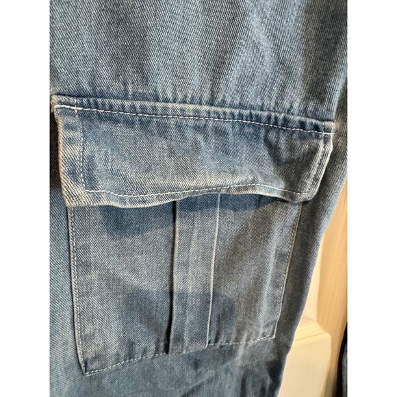 Light Wash Wide-Leg Cargo Jeans - 90s Y2K Aesthetic- Med - Picture 8 of 8